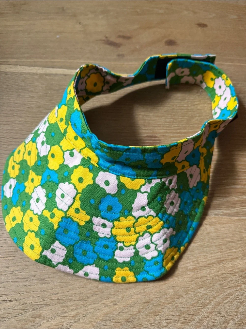 BAGGU Floral Visor in Green, Yellow & Blue RARE